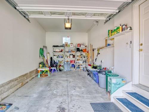 14-1448 Niagara Stone Road, Niagara-On-The-Lake, ON - Indoor Photo Showing Garage