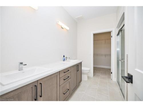 3924 Mitchell Crescent, Stevensville, ON - Indoor Photo Showing Bathroom