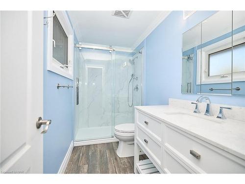 1516 Garrison Road, Fort Erie, ON - Indoor Photo Showing Bathroom