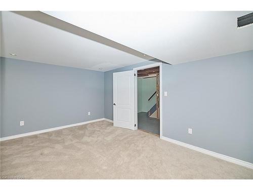 1516 Garrison Road, Fort Erie, ON - Indoor Photo Showing Other Room