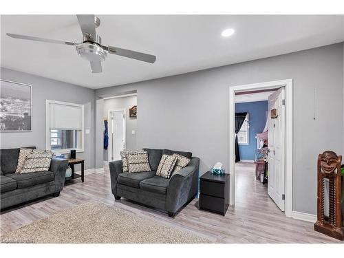 24 Church Street, Port Colborne, ON - Indoor Photo Showing Living Room