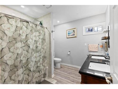 24 Church Street, Port Colborne, ON - Indoor Photo Showing Bathroom