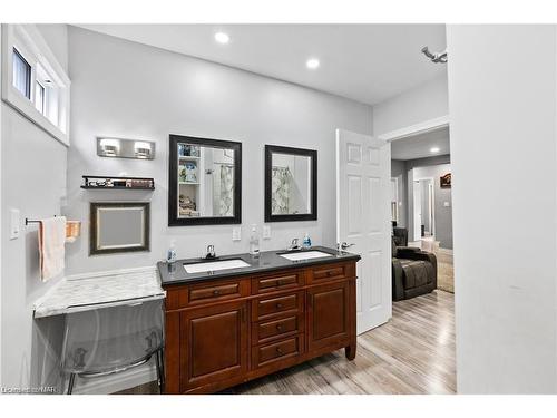 24 Church Street, Port Colborne, ON - Indoor Photo Showing Bathroom