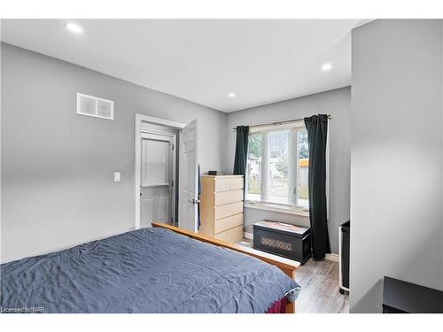 24 Church Street, Port Colborne, ON - Indoor Photo Showing Bedroom