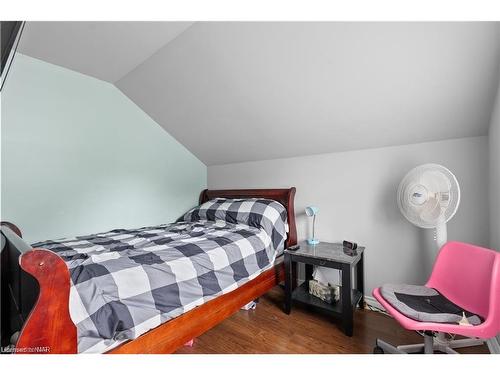 24 Church Street, Port Colborne, ON - Indoor Photo Showing Bedroom