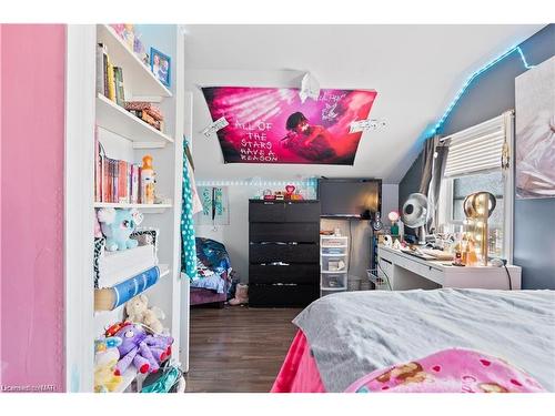 24 Church Street, Port Colborne, ON - Indoor Photo Showing Bedroom