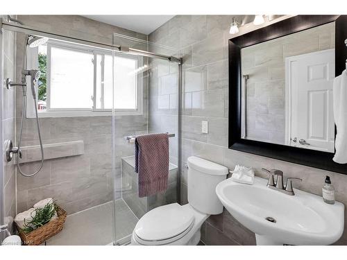 4970 David Avenue, Niagara Falls, ON - Indoor Photo Showing Bathroom