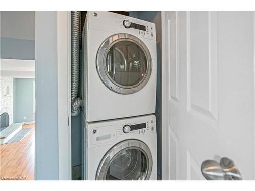 20 Patricia Avenue, Welland, ON - Indoor Photo Showing Laundry Room