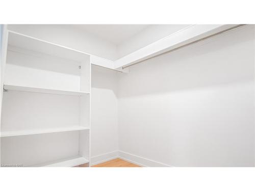 9013 Netherby Road, Niagara Falls, ON - Indoor With Storage