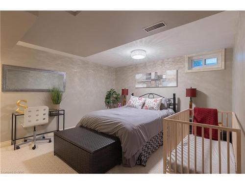 3 Thorn Place, St. Catharines, ON - Indoor Photo Showing Bedroom