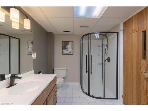 3 Thorn Place, St. Catharines, ON - Indoor Photo Showing Bathroom