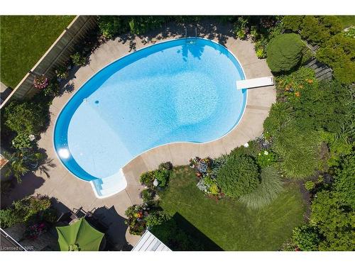 3 Thorn Place, St. Catharines, ON - Outdoor With In Ground Pool