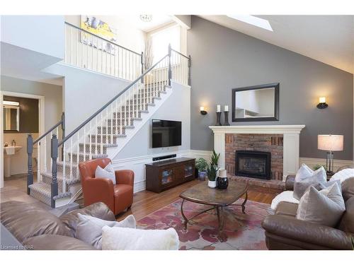 3 Thorn Place, St. Catharines, ON - Indoor Photo Showing Living Room With Fireplace