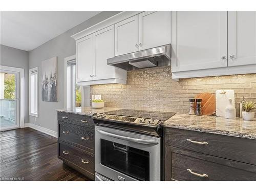 36 Hickory Avenue Avenue, Niagara-On-The-Lake, ON - Indoor Photo Showing Kitchen With Upgraded Kitchen