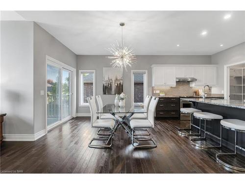 36 Hickory Avenue Avenue, Niagara-On-The-Lake, ON - Indoor Photo Showing Dining Room