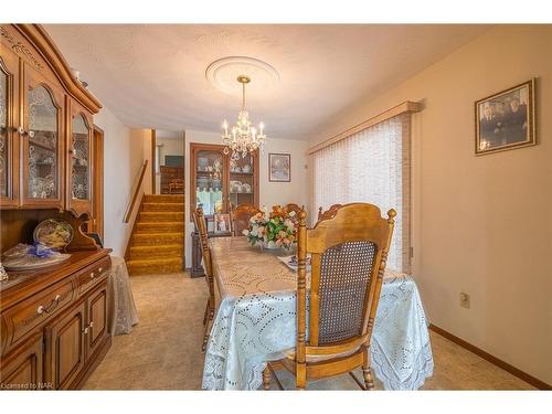 4177 Brookdale Drive, Niagara Falls, ON - Indoor Photo Showing Dining Room