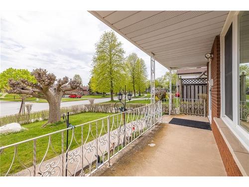 4177 Brookdale Drive, Niagara Falls, ON - Outdoor With Deck Patio Veranda With Exterior