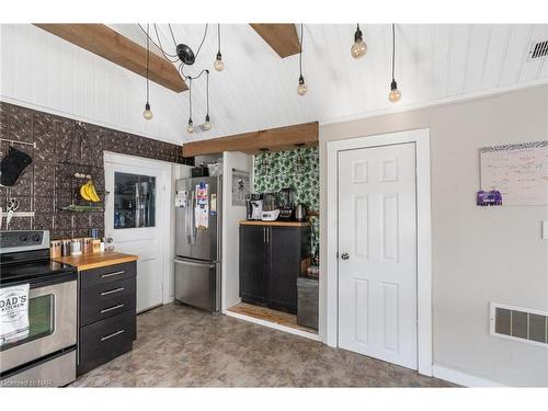 241 South Mill Street, Ridgeway, ON - Indoor Photo Showing Kitchen