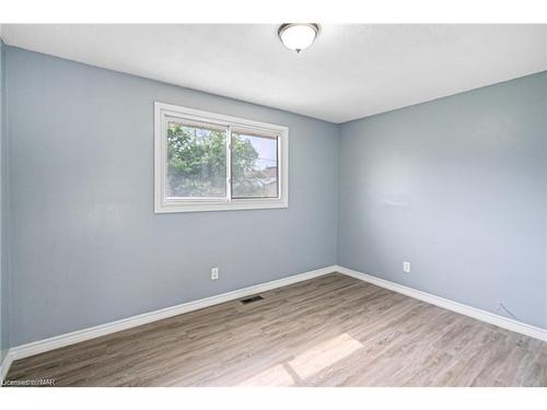 20 Patricia Avenue, Welland, ON - Indoor Photo Showing Other Room