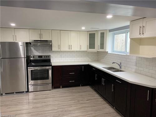 20 Patricia Avenue, Welland, ON - Indoor Photo Showing Kitchen With Stainless Steel Kitchen With Double Sink