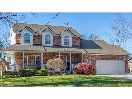 695 Grandview Road, Fort Erie, ON - Outdoor With Deck Patio Veranda With Facade