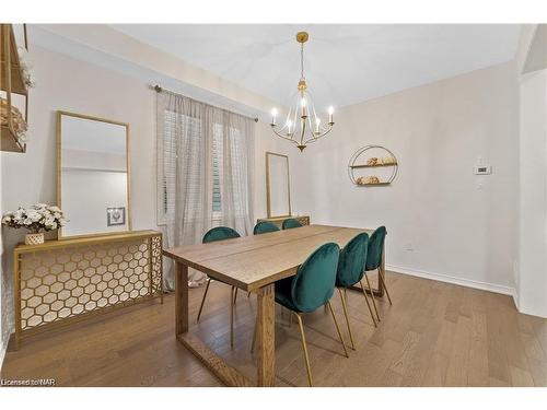 7924 Odell Crescent, Niagara Falls, ON - Indoor Photo Showing Dining Room