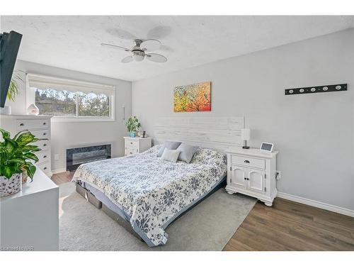 8 Argyle Court, Welland, ON - Indoor Photo Showing Bedroom