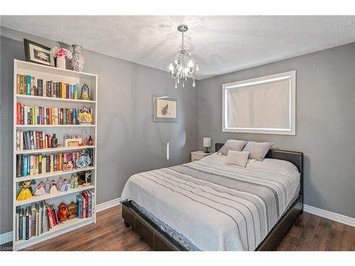 8 Argyle Court, Welland, ON - Indoor Photo Showing Bedroom