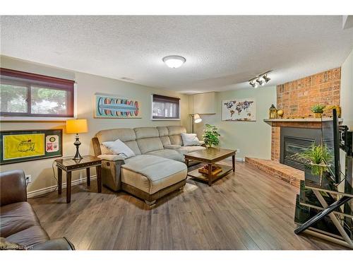 8 Argyle Court, Welland, ON - Indoor Photo Showing Living Room With Fireplace