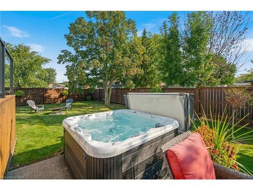 8 Argyle Court, Welland, ON - Outdoor With Deck Patio Veranda With Backyard