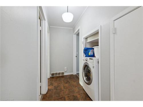 455 Niagara Boulevard, Fort Erie, ON - Indoor Photo Showing Laundry Room