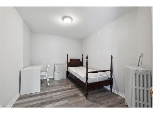 455 Niagara Boulevard, Fort Erie, ON - Indoor Photo Showing Bedroom