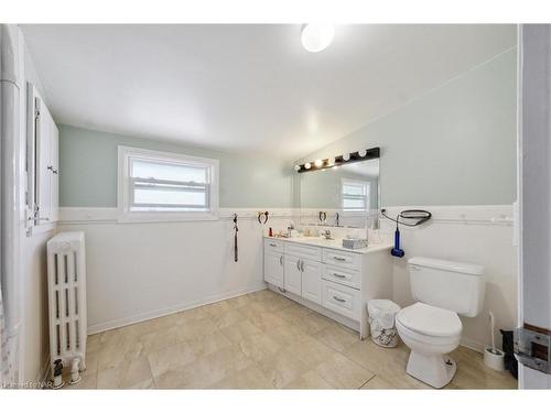 455 Niagara Boulevard, Fort Erie, ON - Indoor Photo Showing Bathroom