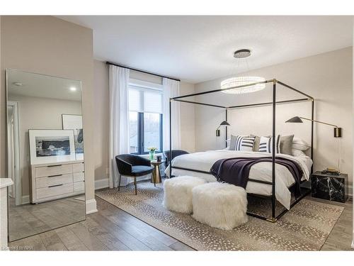 2317 Terravita Drive, Niagara Falls, ON - Indoor Photo Showing Bedroom