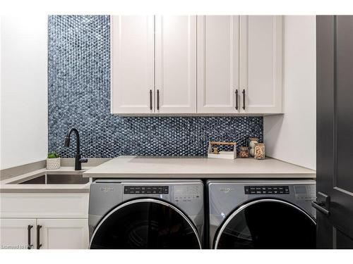 2317 Terravita Drive, Niagara Falls, ON - Indoor Photo Showing Laundry Room