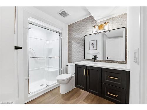 2317 Terravita Drive, Niagara Falls, ON - Indoor Photo Showing Bathroom