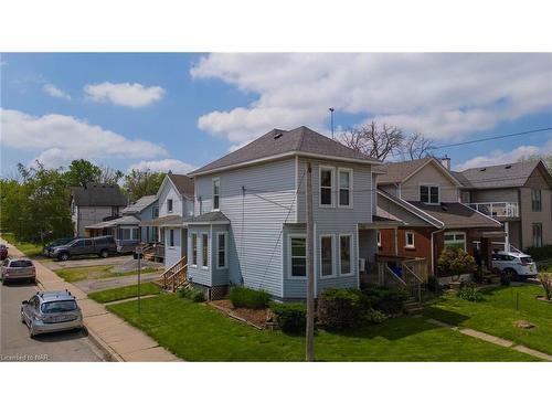 4394 Morrison Street, Niagara Falls, ON - Outdoor With Facade