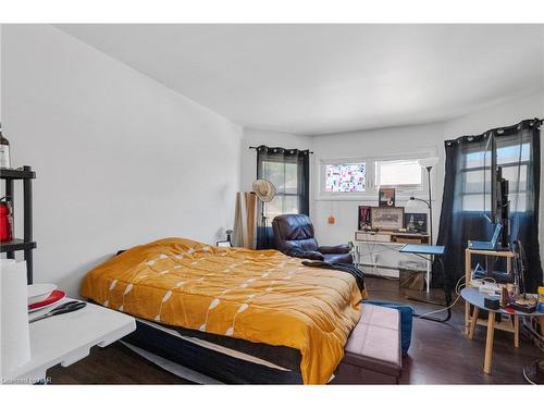 463 Niagara Boulevard, Fort Erie, ON - Indoor Photo Showing Bedroom