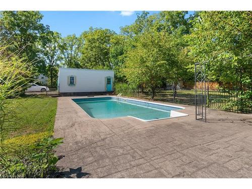 463 Niagara Boulevard, Fort Erie, ON - Outdoor With In Ground Pool