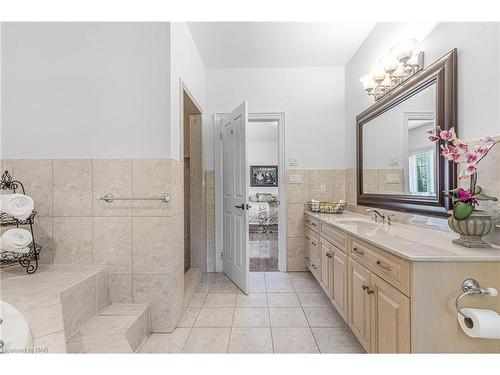 753 Welland Road, Fenwick, ON - Indoor Photo Showing Bathroom