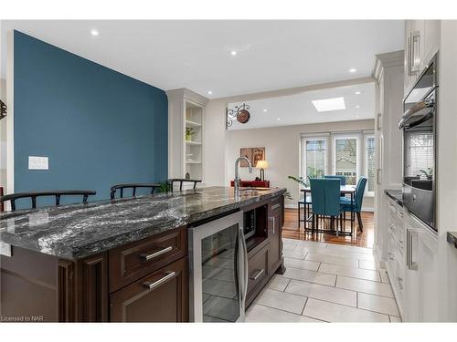 42 October Drive, St. Catharines, ON - Indoor Photo Showing Kitchen