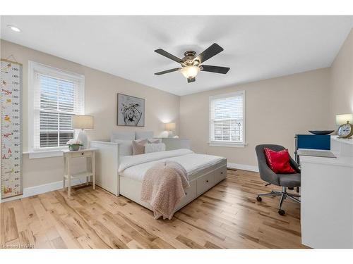 42 October Drive, St. Catharines, ON - Indoor Photo Showing Bedroom