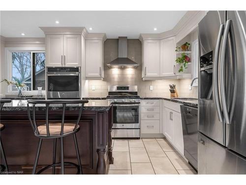 42 October Drive, St. Catharines, ON - Indoor Photo Showing Kitchen With Stainless Steel Kitchen With Upgraded Kitchen