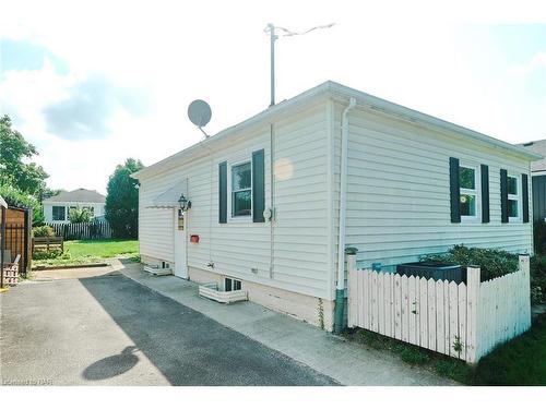 27 Barton Street, St. Catharines, ON - Outdoor With Exterior