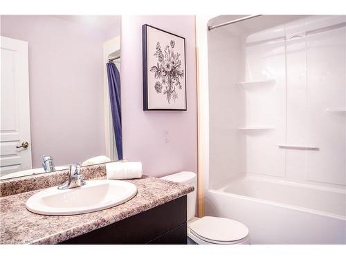 138 Winterberry Boulevard, Thorold, ON - Indoor Photo Showing Bathroom