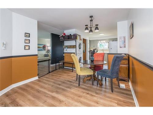 4 College Park Drive, Welland, ON - Indoor Photo Showing Dining Room