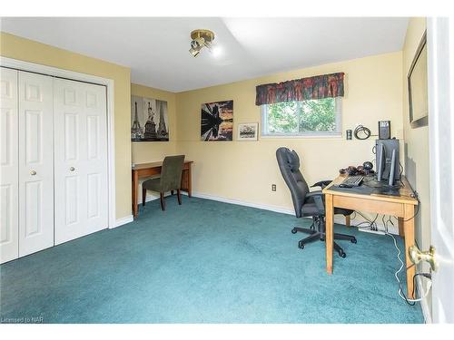 4 College Park Drive, Welland, ON - Indoor Photo Showing Office