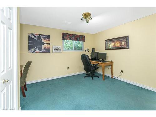 4 College Park Drive, Welland, ON - Indoor