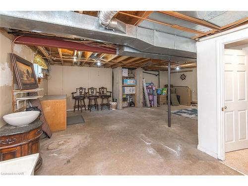 4 College Park Drive, Welland, ON - Indoor Photo Showing Basement