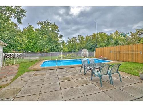 27 Meadowvale Place, Welland, ON - Outdoor With In Ground Pool With Backyard